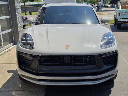 Used 2023 Porsche Macan GTS AWD/4WD image 2