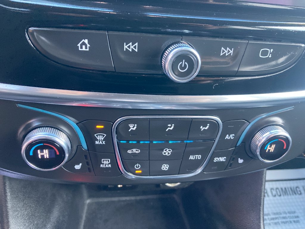Used 2020 Chevrolet Traverse LT AWD/4WD image 27