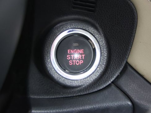 Used 2022 Subaru Legacy Limited image 19