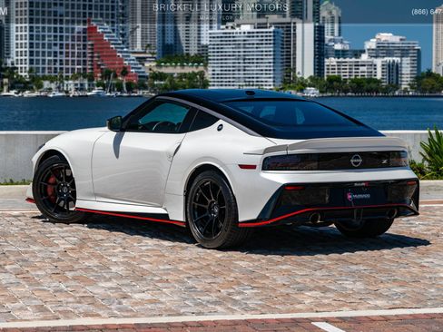 Used 2025 Nissan Z NISMO w/ Floor Mat Package RWD image 12