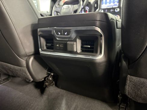 Used 2022 GMC Sierra 3500 AT4 w/ AT4 Preferred Package AWD/4WD image 23