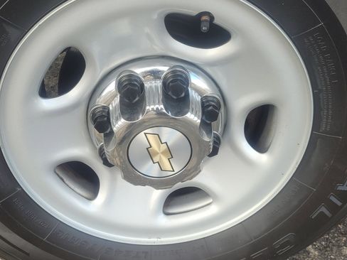 Used 2015 Chevrolet Express 3500 LT w/ LT Preferred Equipment Group image 40