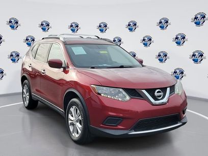Used 2016 Nissan Rogue SV w/ SV Moonroof Package