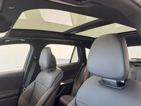 New 2026 Mercedes-Benz GLC 300 image 5