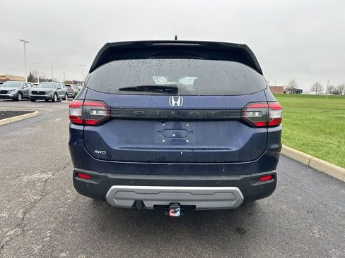 Used 2025 Honda Pilot EX-L image 8