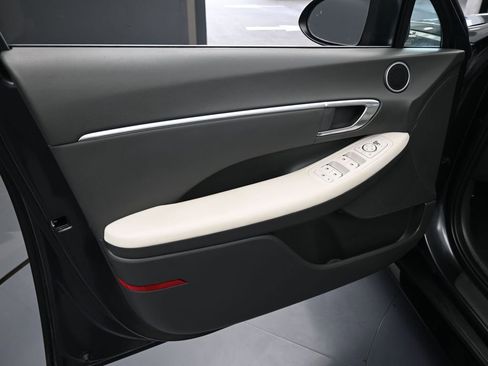 Used 2023 Hyundai Sonata SEL image 16