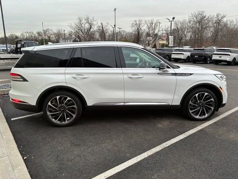 Used 2023 Lincoln Aviator Reserve w/ Equipment Group 201A image 7