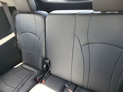 Used 2019 Buick Enclave Avenir w/ Avenir Technology Package FWD image 5