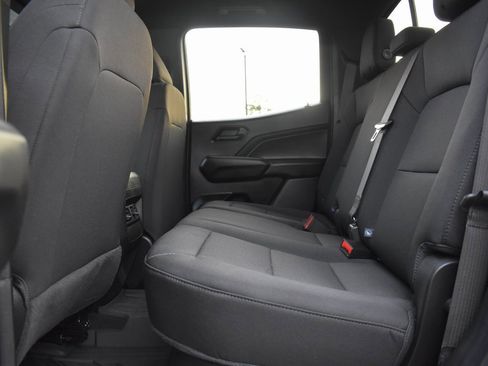 Used 2024 Chevrolet Colorado Trail Boss w/ Technology Package image 8