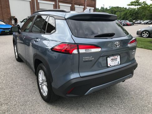 Certified 2023 Toyota Corolla Cross LE AWD/4WD image 5