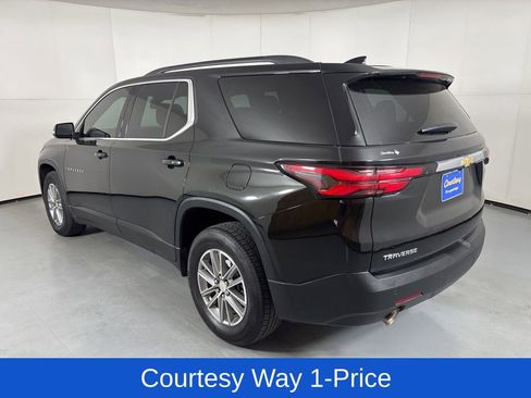 Used 2023 Chevrolet Traverse LT FWD image 8