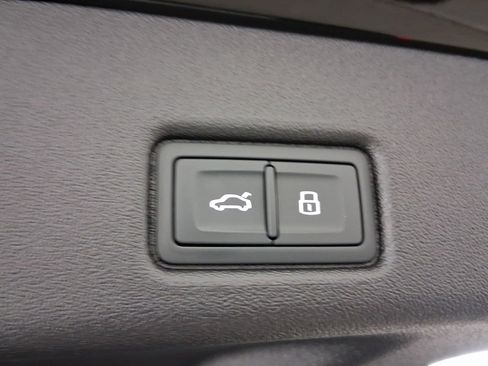 New 2025 Audi Q5 Premium Plus image 28