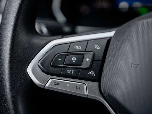 Used 2023 Volkswagen Jetta SE image 25