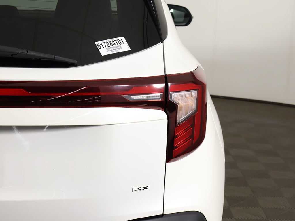Used 2024 Kia Seltos S AWD/4WD image 16