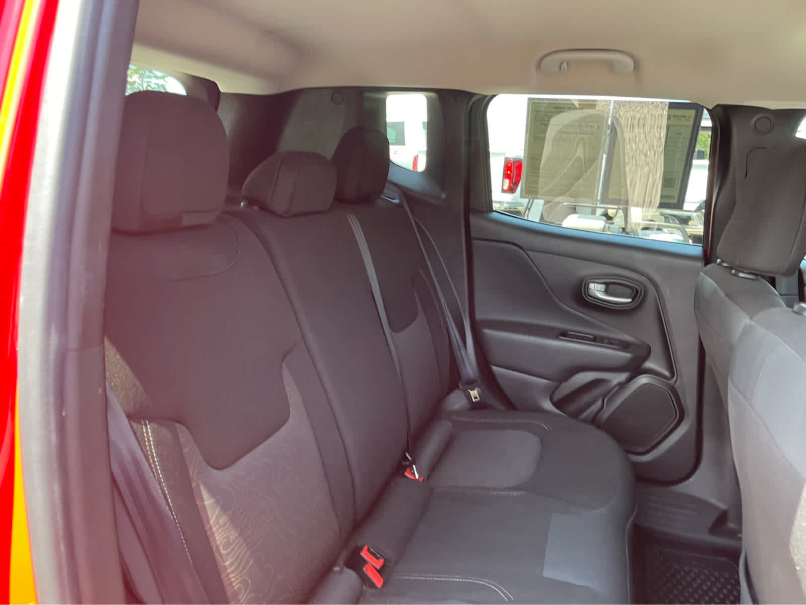 Used 2023 Jeep Renegade Latitude AWD/4WD image 30