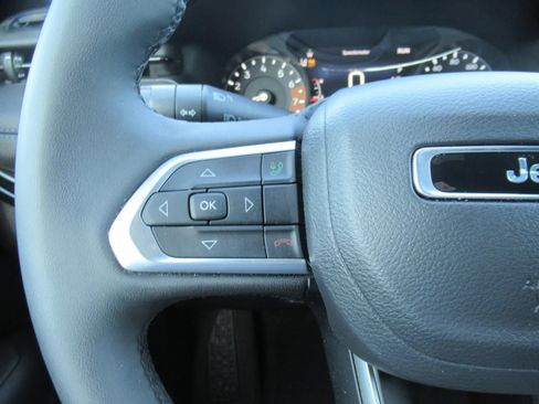 Certified 2026 Jeep Compass Limited AWD/4WD image 24