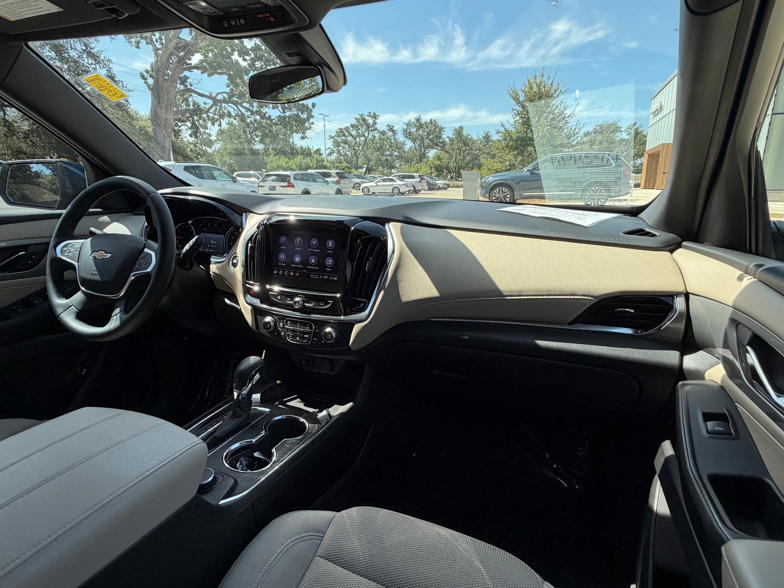 Used 2023 Chevrolet Traverse LT FWD image 13
