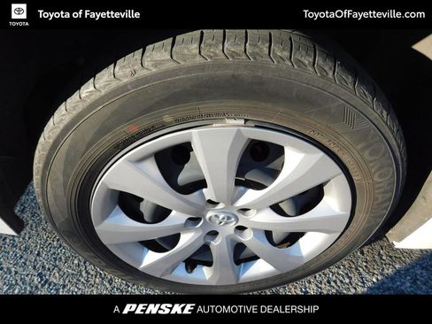 Used 2023 Toyota Corolla LE image 8