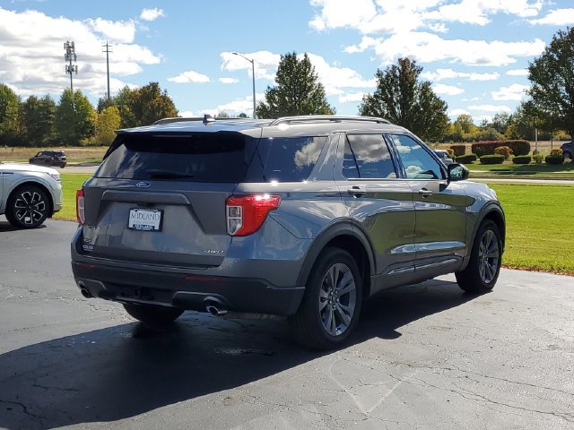 Certified 2023 Ford Explorer XLT w/ Equipment Group 202A AWD/4WD image 3