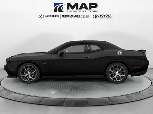 Used 2019 Dodge Challenger R/T RWD image 3