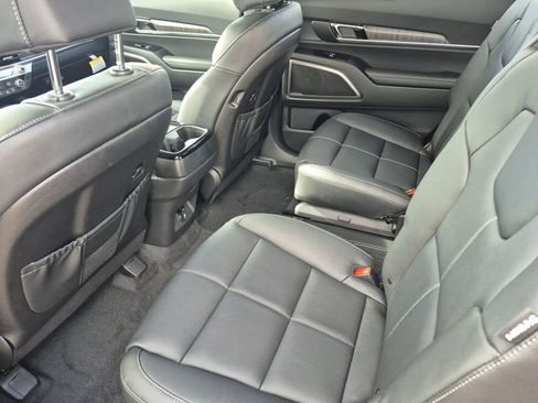 New 2025 Kia Telluride EX w/ EX Captain's Chair Package image 13