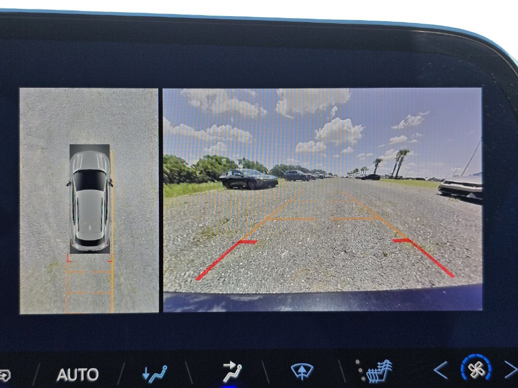 Used 2025 Chevrolet Equinox EV LT FWD image 22
