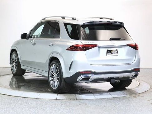 Used 2024 Mercedes-Benz GLE 450 4MATIC w/ AMG Line Exterior image 2