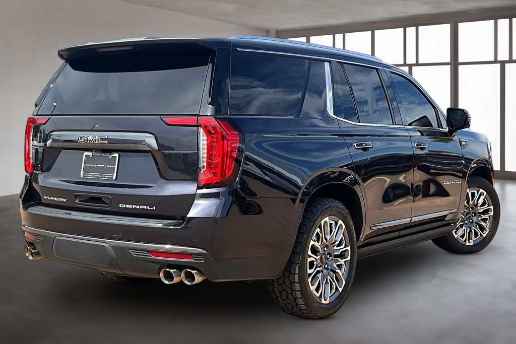 Used 2023 GMC Yukon Denali Ultimate AWD/4WD image 2