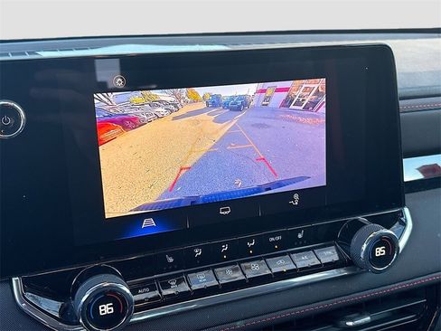 Used 2023 Chevrolet Colorado Z71 w/ Z71 Convenience Package 2 image 14