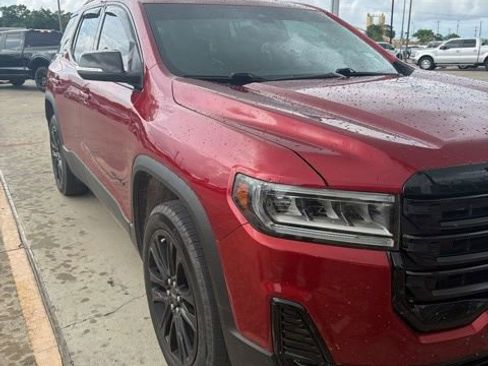 Used 2023 GMC Acadia SLE w/ Driver Convenience Package FWD image 3