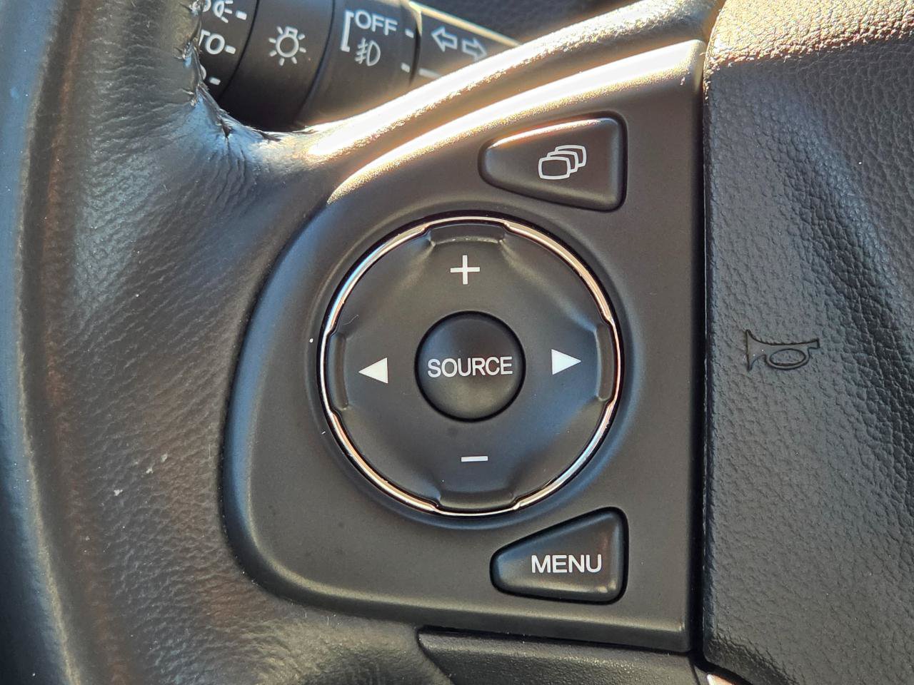 Used 2015 Honda CR-V EX-L image 28