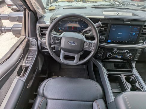 Used 2025 Ford F350 Lariat w/ Lariat Ultimate Package AWD/4WD image 17