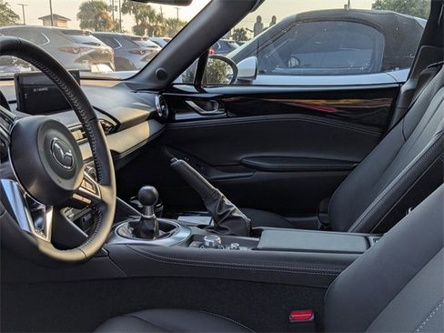 New 2025 MAZDA MX-5 Miata RF Grand Touring image 12