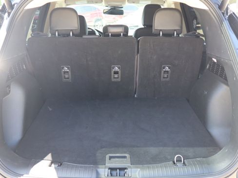 Used 2020 Ford Escape Titanium FWD image 28