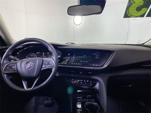 Used 2023 Buick Envision Essence image 10