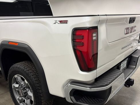 New 2025 GMC Sierra 2500 SLT image 15