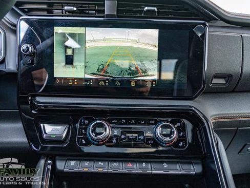 Used 2024 GMC Sierra 2500 AT4 w/ AT4 Preferred Package image 25