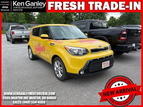 Used 2016 Kia Soul + FWD image 2