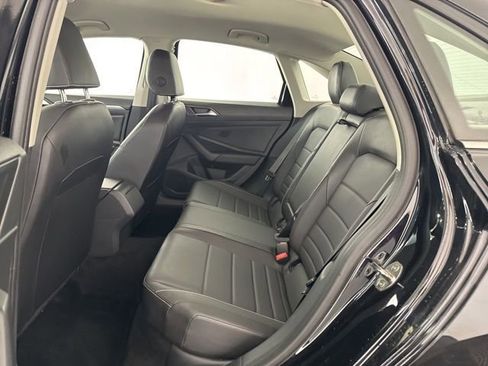 Used 2024 Volkswagen Jetta SE image 29