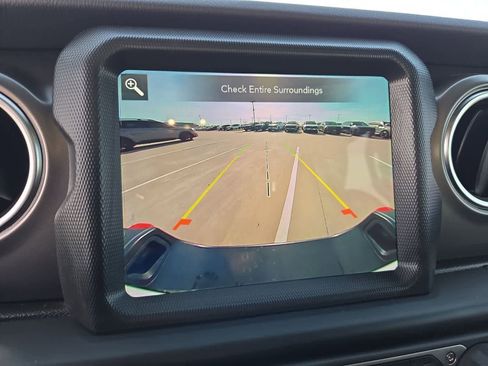 Used 2023 Jeep Gladiator Rubicon w/ LED Lighting Group image 27