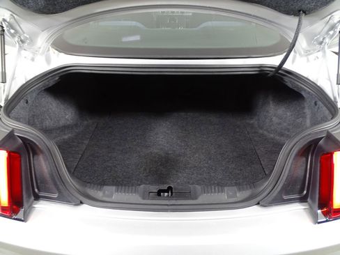 Used 2017 Ford Mustang GT image 13