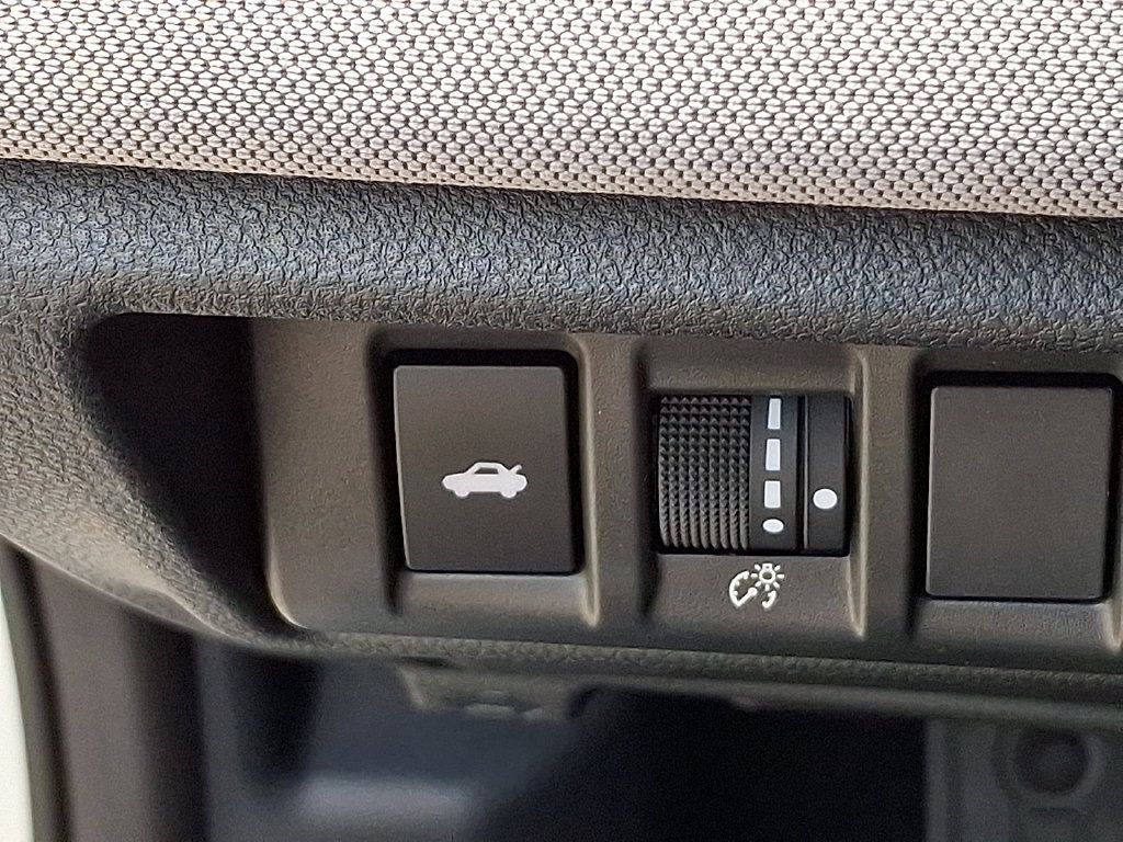 Used 2025 Subaru Legacy Premium AWD/4WD image 24