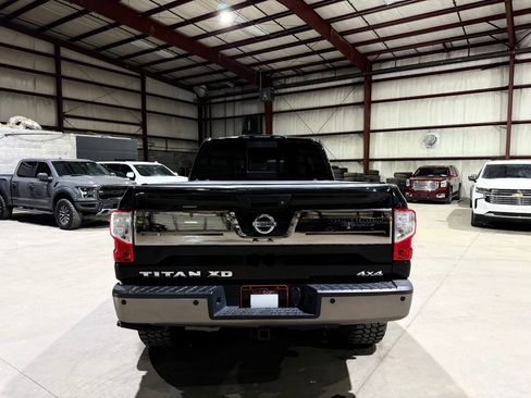 Used 2019 Nissan Titan Platinum Reserve w/ Platinum Utility Package image 6