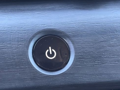 Certified 2023 Nissan Ariya AWD image 16