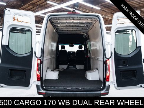 Used 2021 Mercedes-Benz Sprinter 3500 w/ Swivel Seat Package image 8