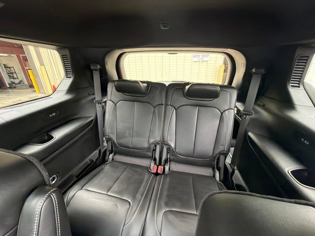 Used 2025 Jeep Grand Cherokee L Limited w/ Black Appearance Package AWD/4WD image 18