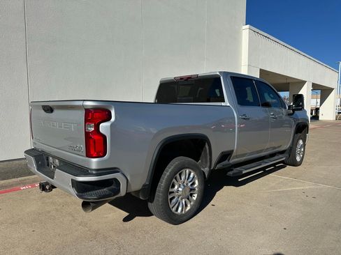 Used 2021 Chevrolet Silverado 2500 High Country w/ Z71 Off-Road Package image 6