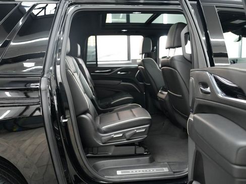 Used 2023 Cadillac Escalade ESV Sport w/ LPO, ONYX Package AWD/4WD image 35