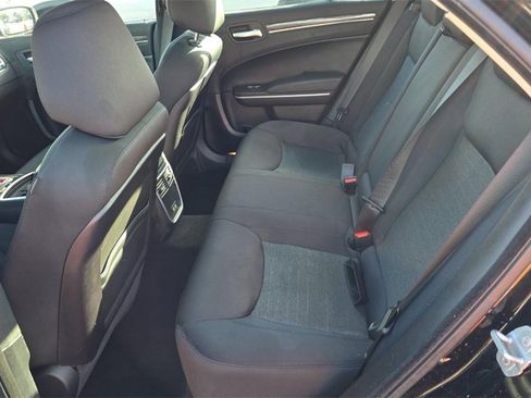 Used 2019 Chrysler 300 Touring w/ Sport Appearance Package image 11