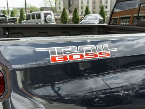 Used 2021 Chevrolet Silverado 1500 LT Trail Boss w/ Convenience Package II image 38